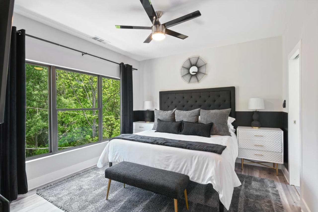 The Red Door - Ultra Modern Atlanta Home - Designedbydom Ngoại thất bức ảnh